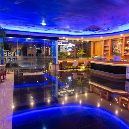 Marlin Hotel Surat Thani Extérieur photo